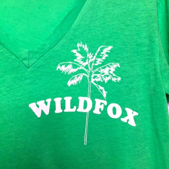 WILDFOX one-of-a-kind green palm tree t-shirt 💚 - Picture 4 of 7